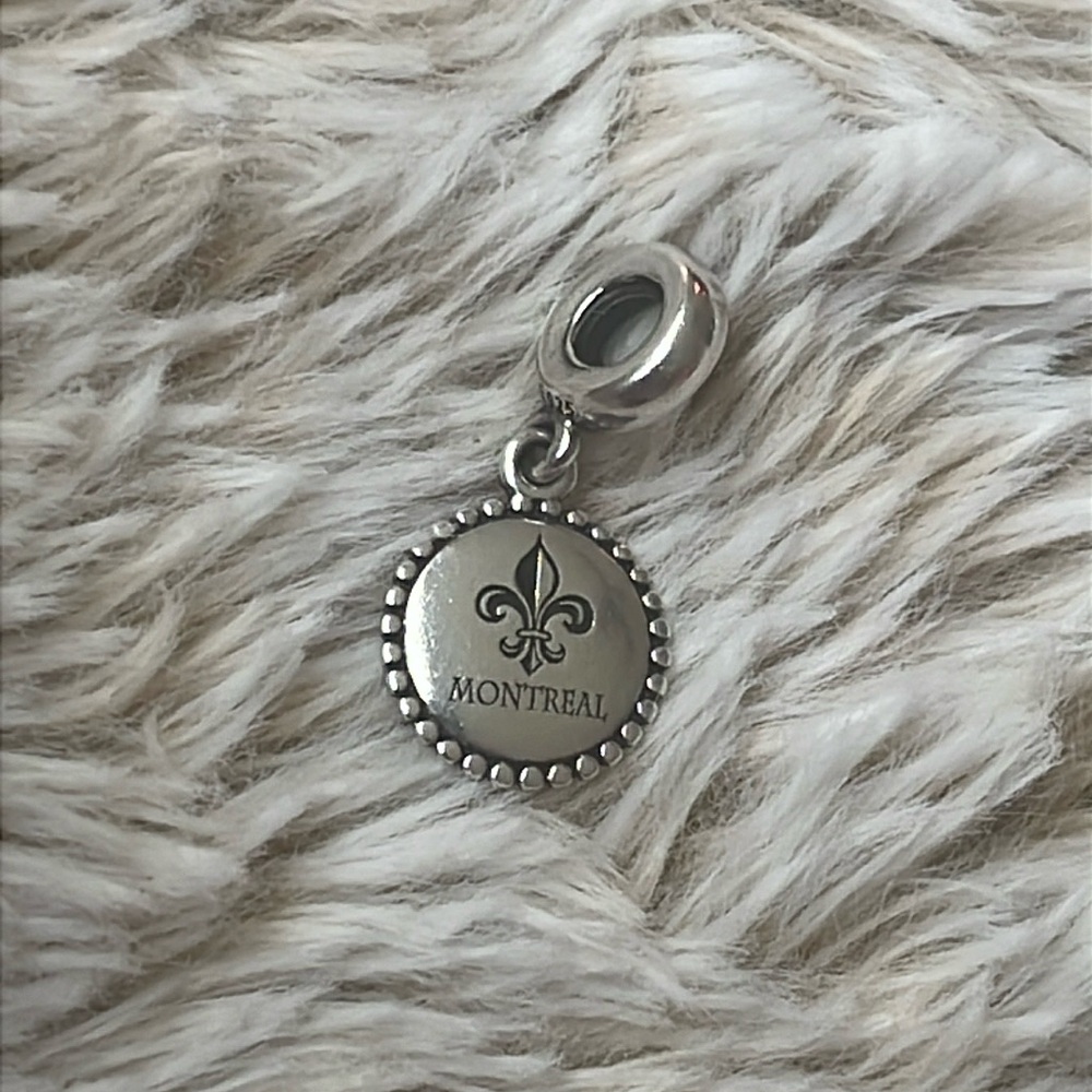 Pandora Travel Montreal Fleur de Lis Dangle Charm